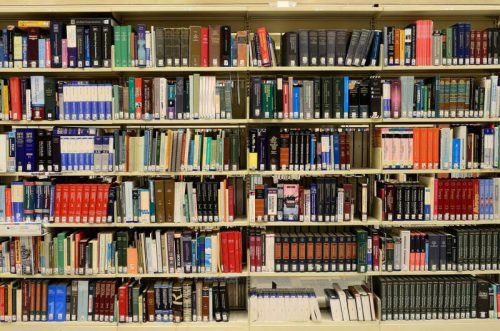 Jak zrobić biblioteczkę? Urządzanie domowej biblioteki
